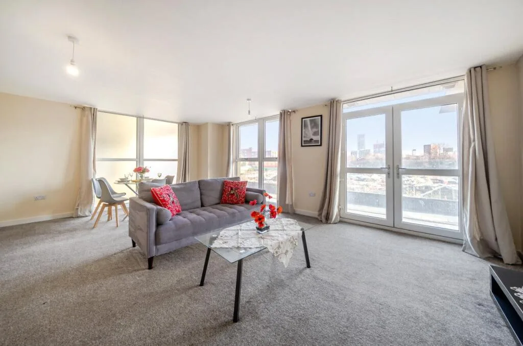 3 bedroom flat for rent