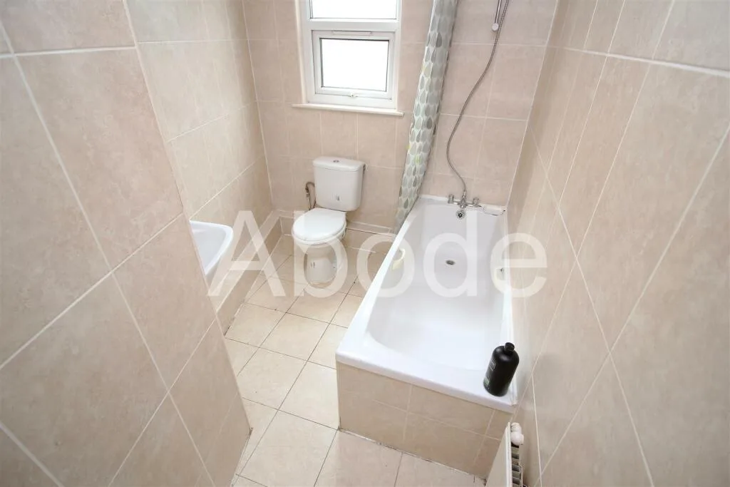 6 bedroom house for rent