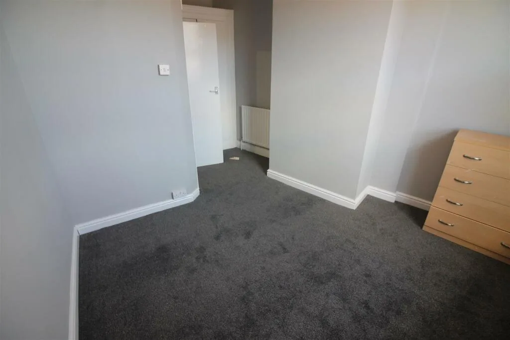 6 bedroom house for rent