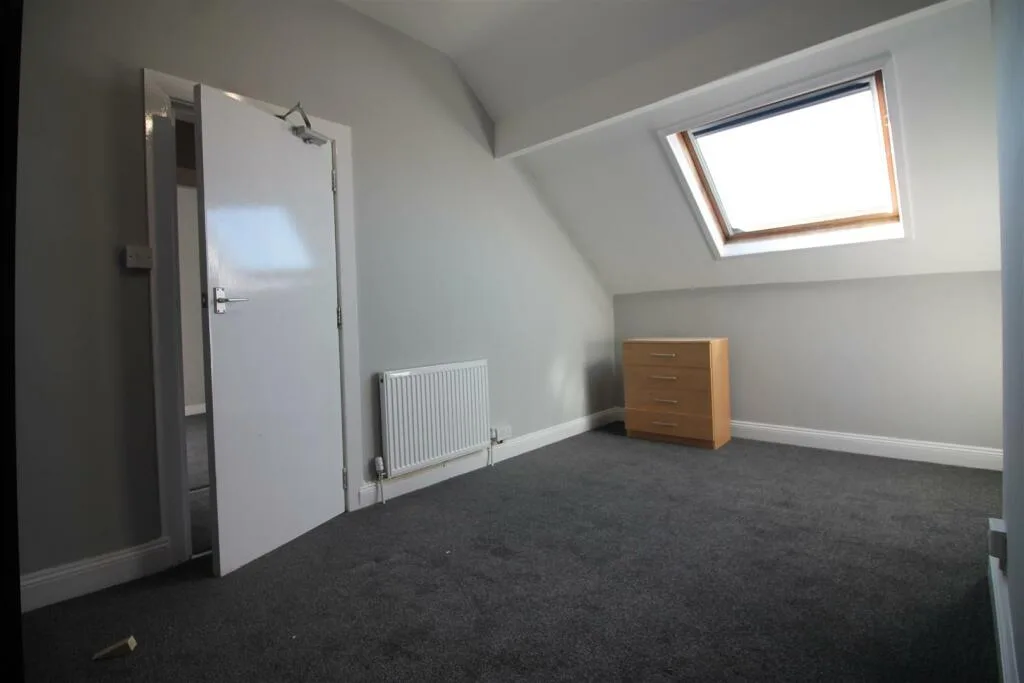 6 bedroom house for rent