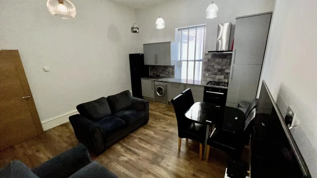 2 bedroom flat for rent