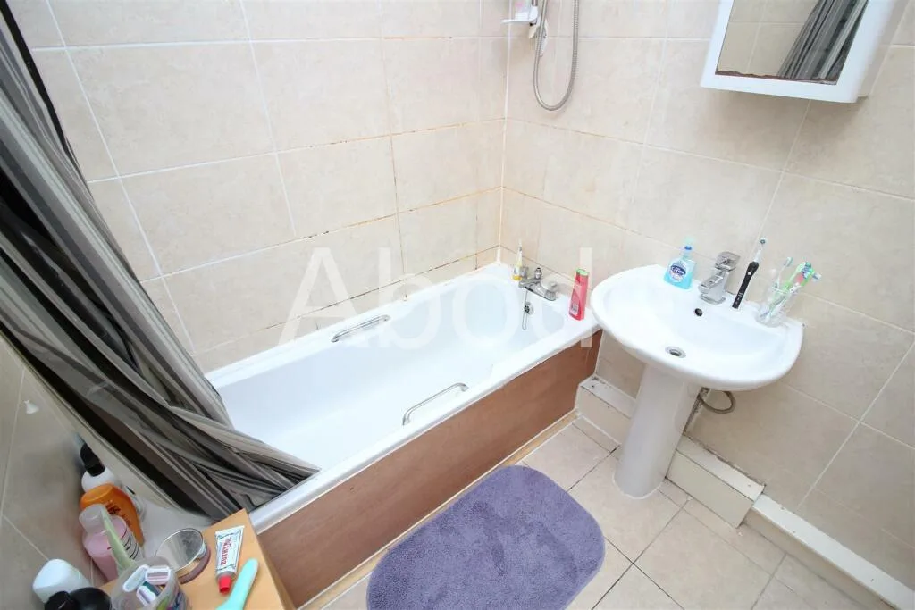 5 bedroom house for rent