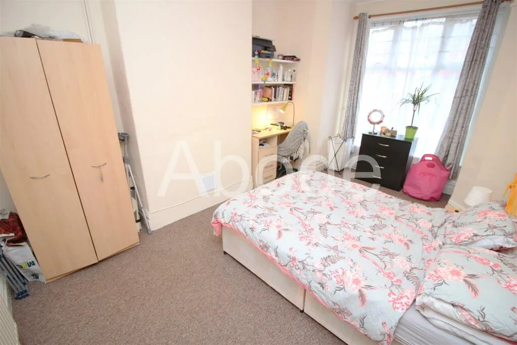 5 bedroom house for rent