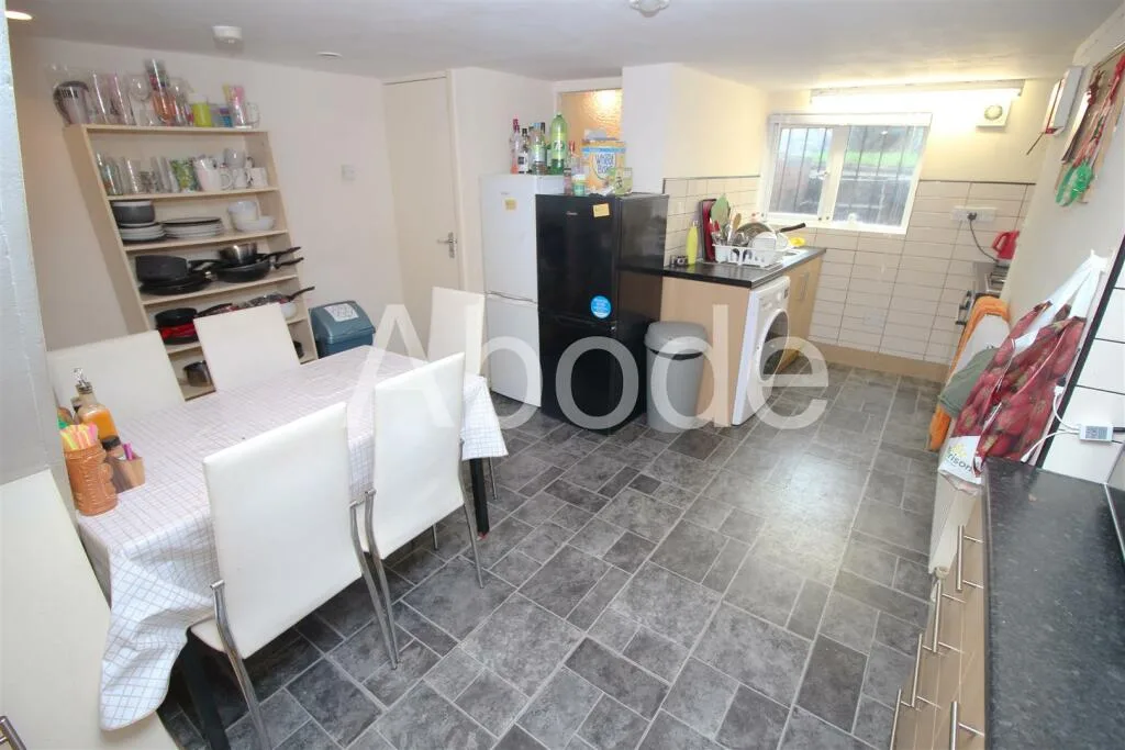 5 bedroom house for rent
