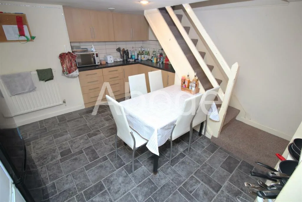 5 bedroom house for rent