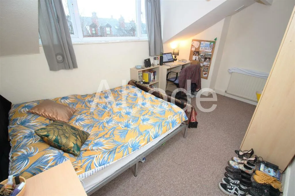 5 bedroom house for rent