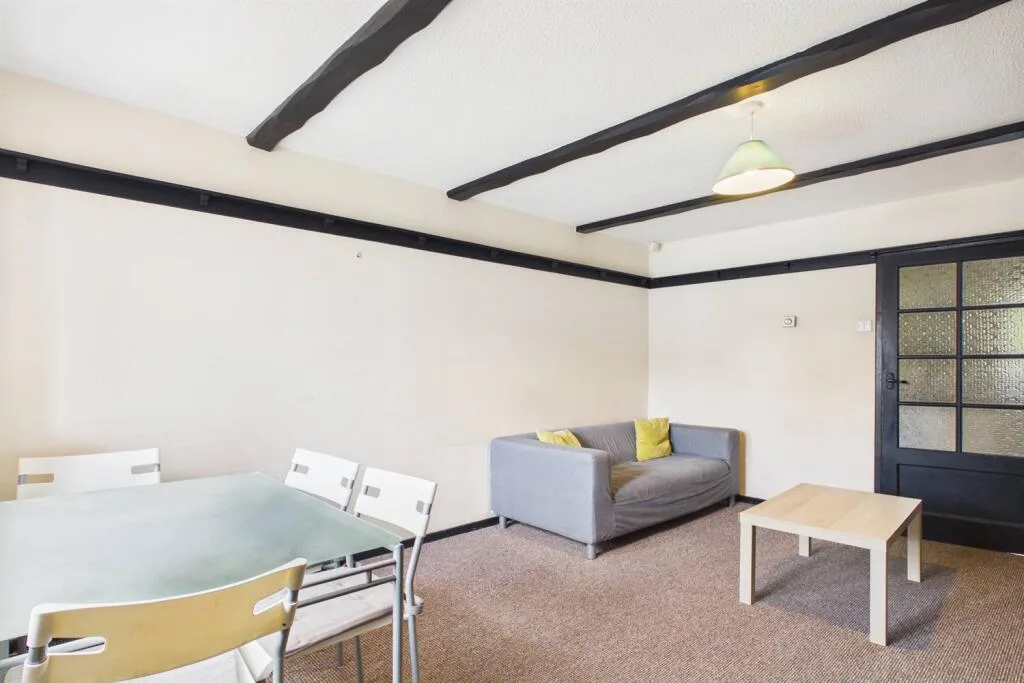 2 bedroom detached house for rent
