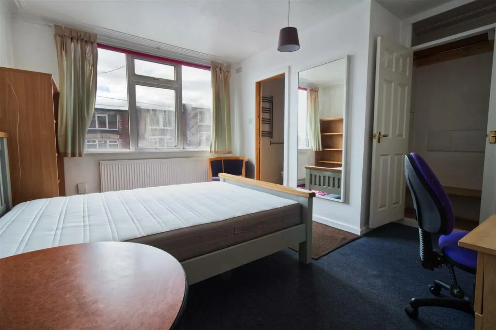 4 bedroom house for rent