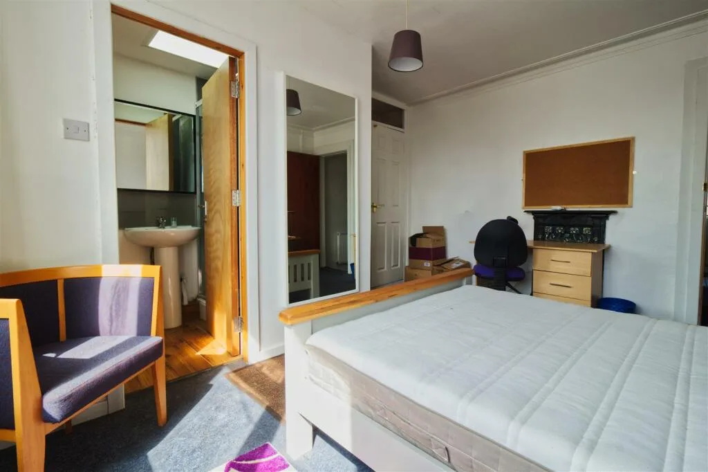 4 bedroom house for rent
