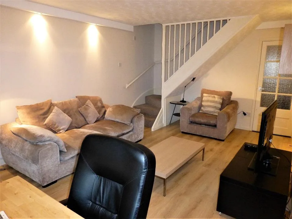 2 bedroom terraced house for rent
