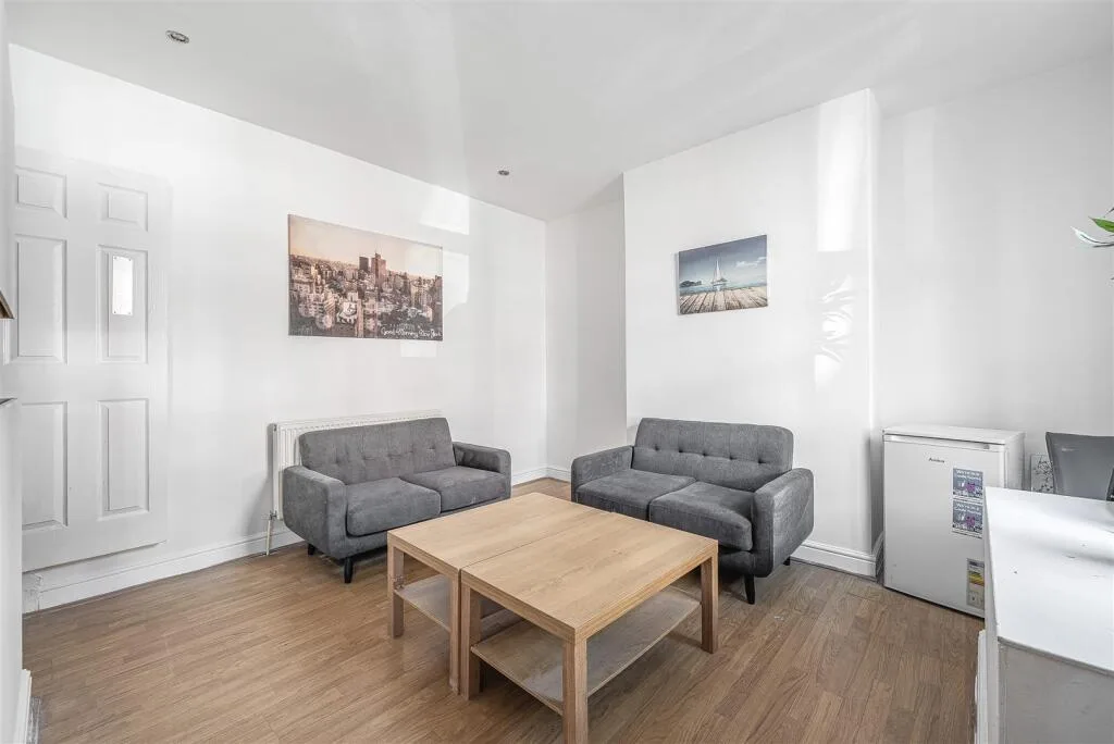 4 bedroom terraced house for rent