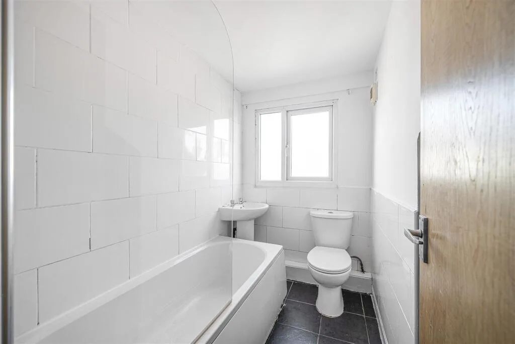 4 bedroom terraced house for rent