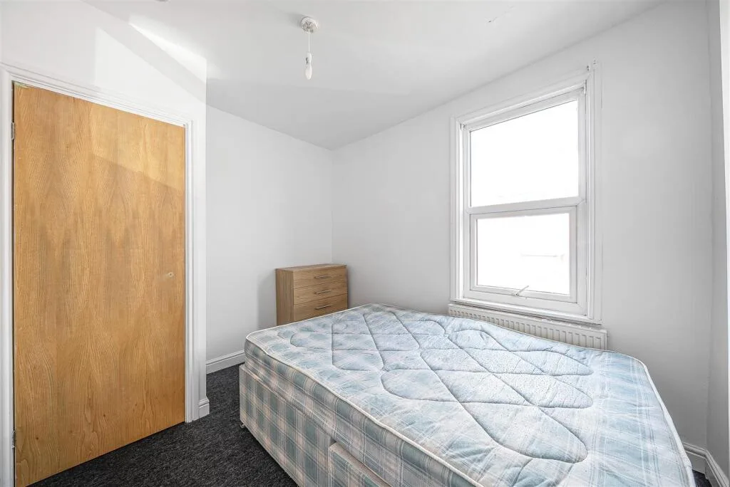 4 bedroom terraced house for rent