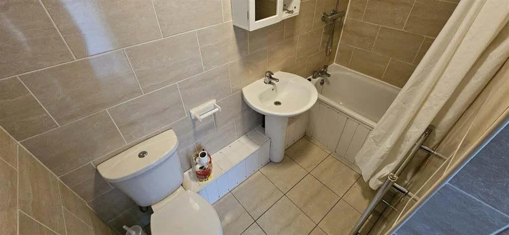 5 bedroom house for rent