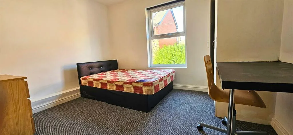 5 bedroom house for rent