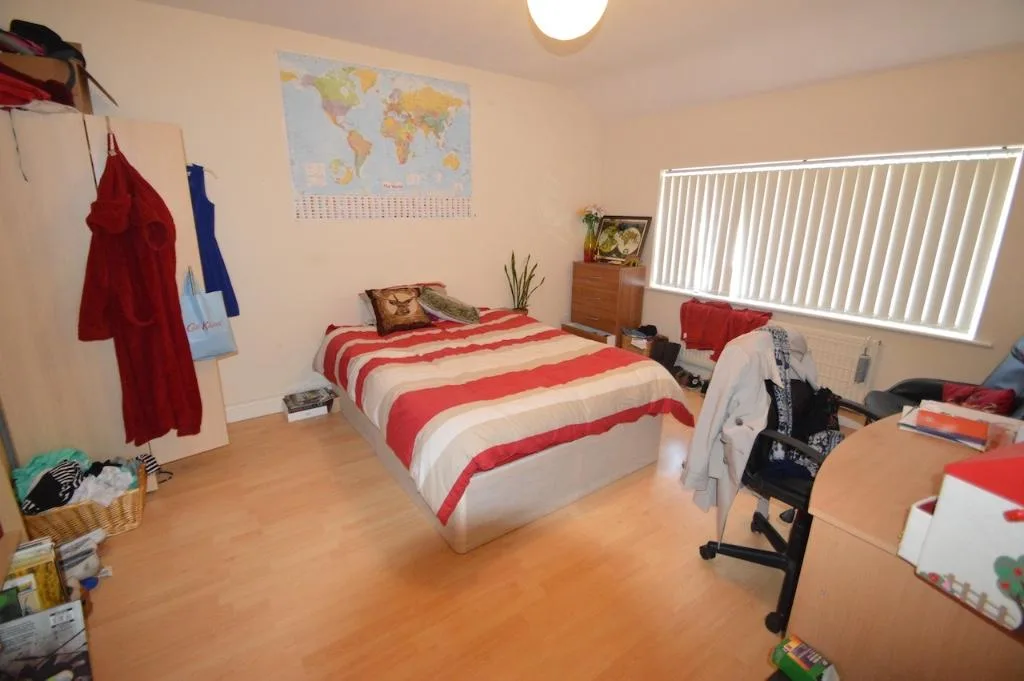 3 bedroom semi-detached house for rent