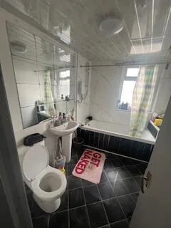 3 bedroom flat for rent