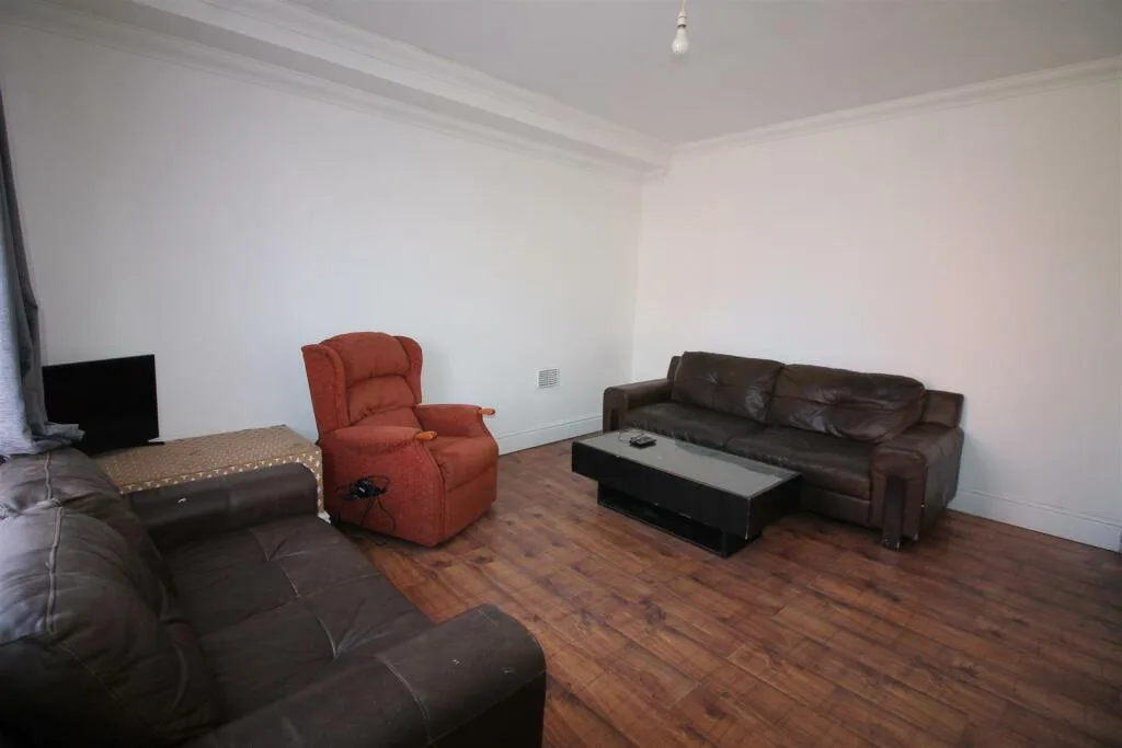 4 bedroom house for rent