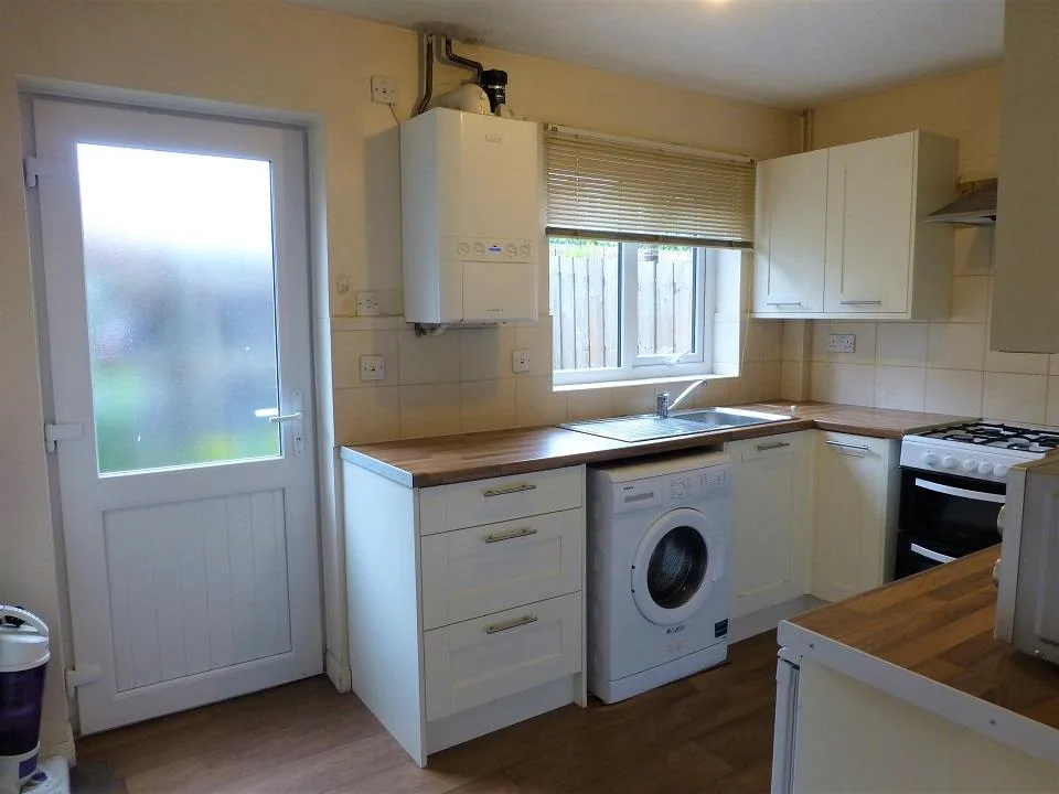 2 bedroom house for rent