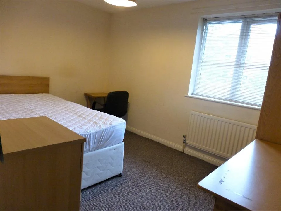 2 bedroom house for rent