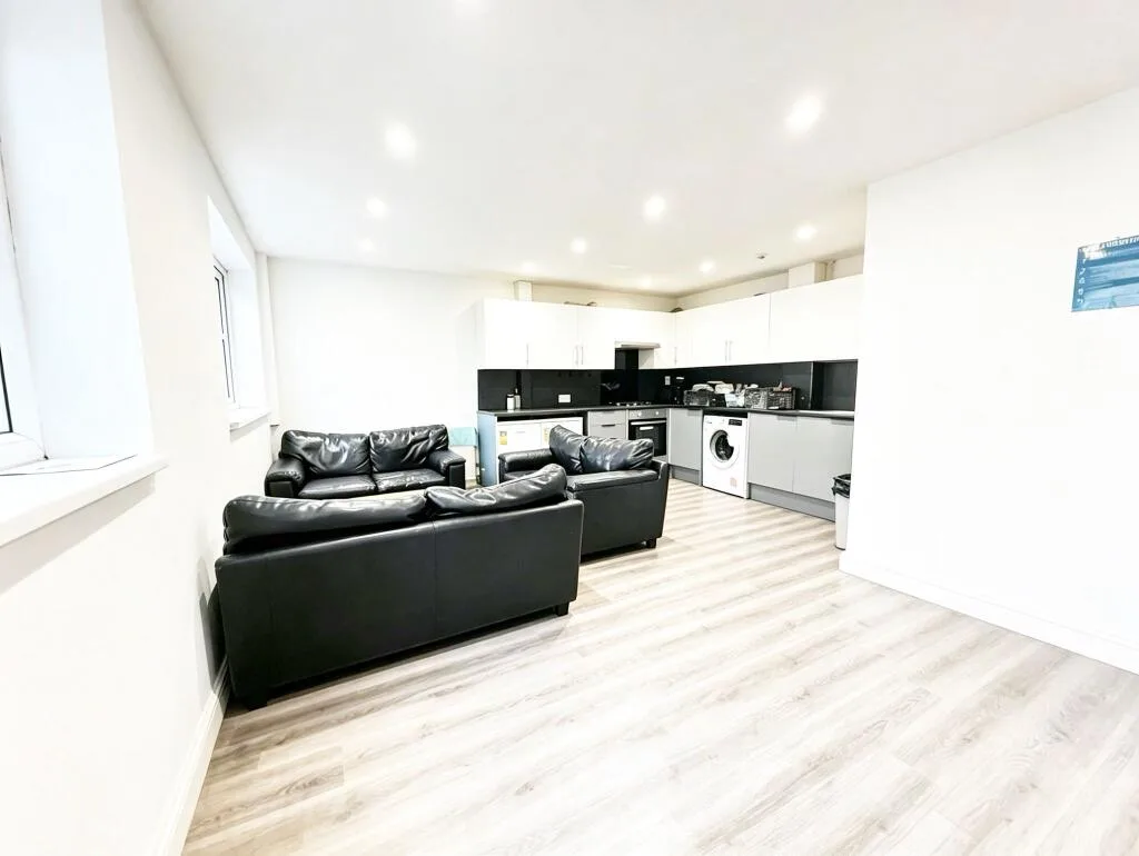 4 bedroom terraced house for rent
