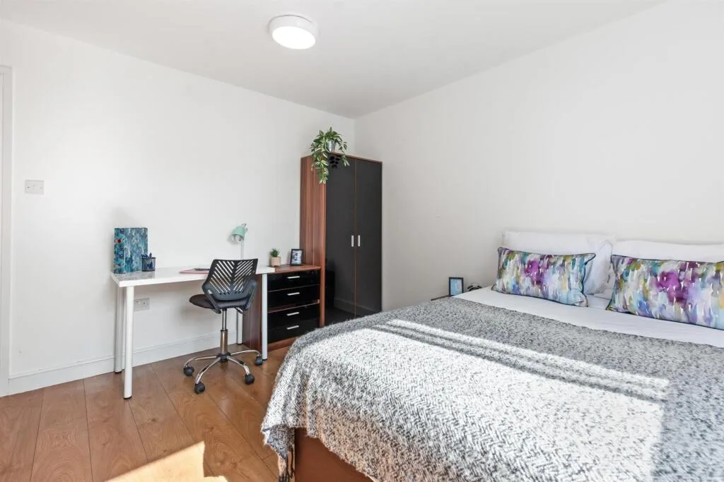 3 bedroom flat for rent