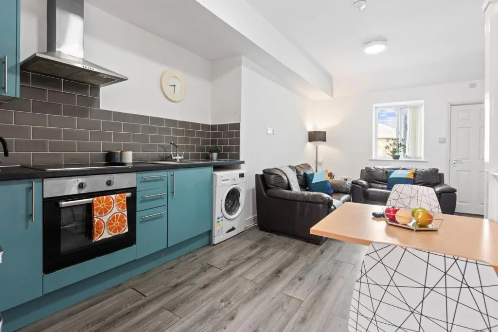 3 bedroom flat for rent