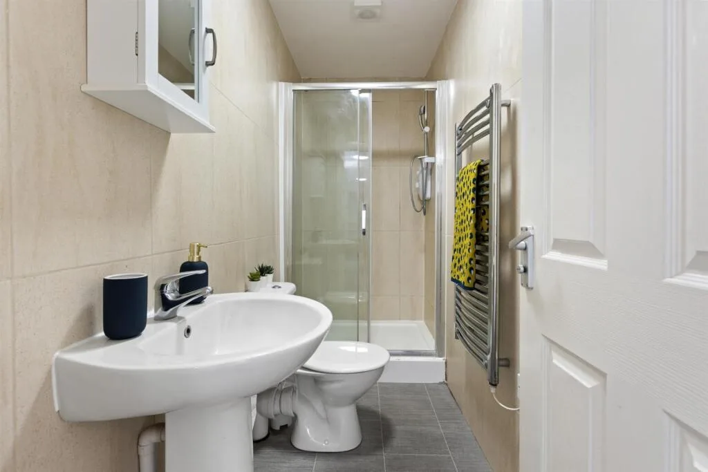 3 bedroom flat for rent