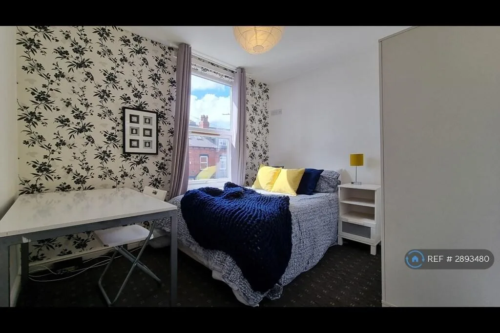5 bedroom terraced house for rent