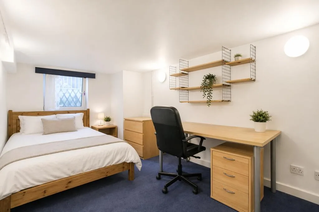 5 bedroom terraced house for rent