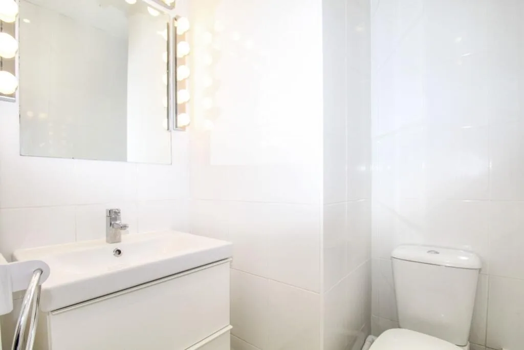 5 bedroom terraced house for rent