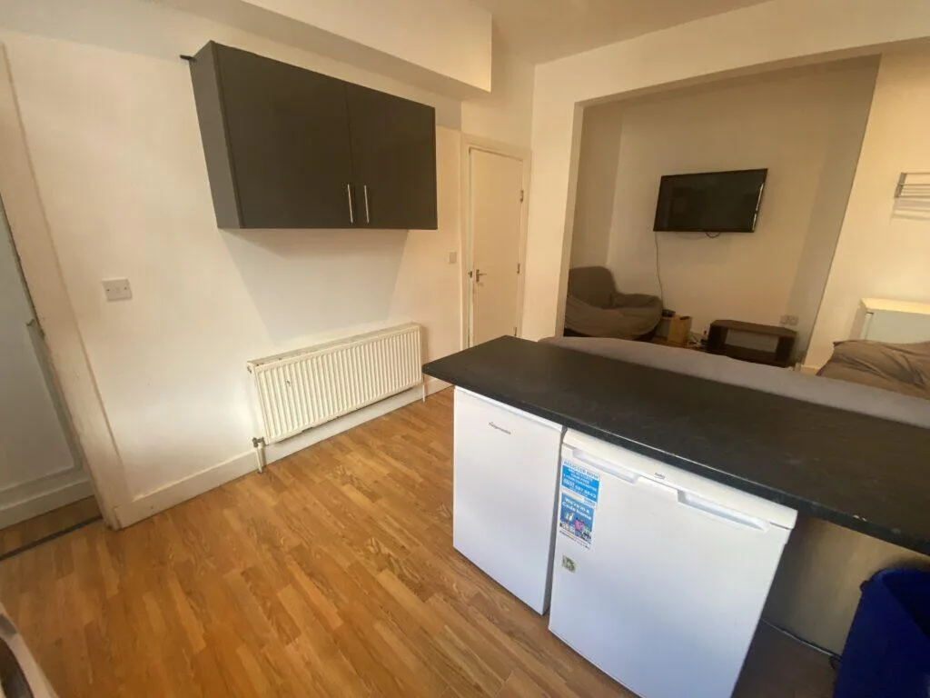 5 bedroom terraced house for rent