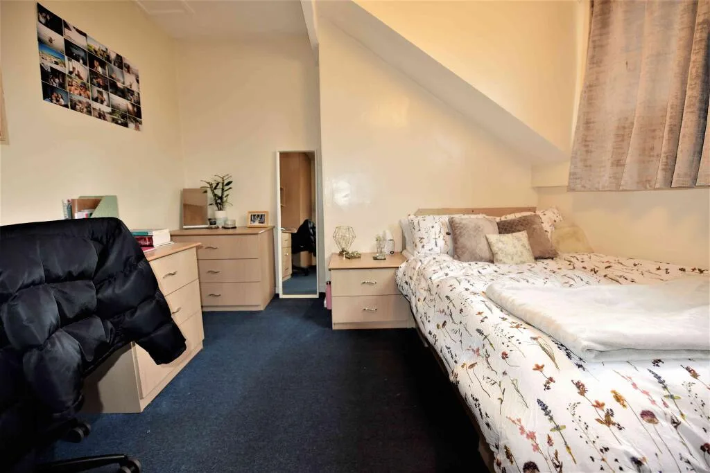 4 bedroom terraced house for rent