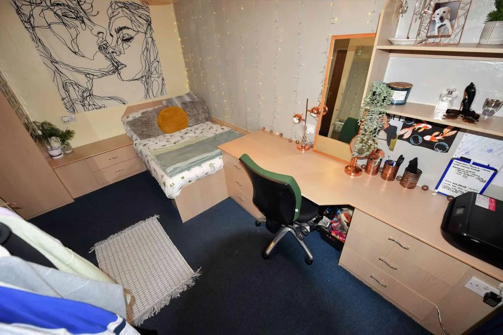 4 bedroom terraced house for rent