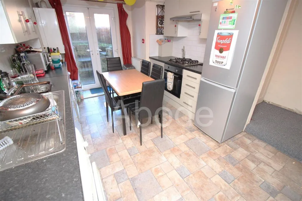 5 bedroom house for rent