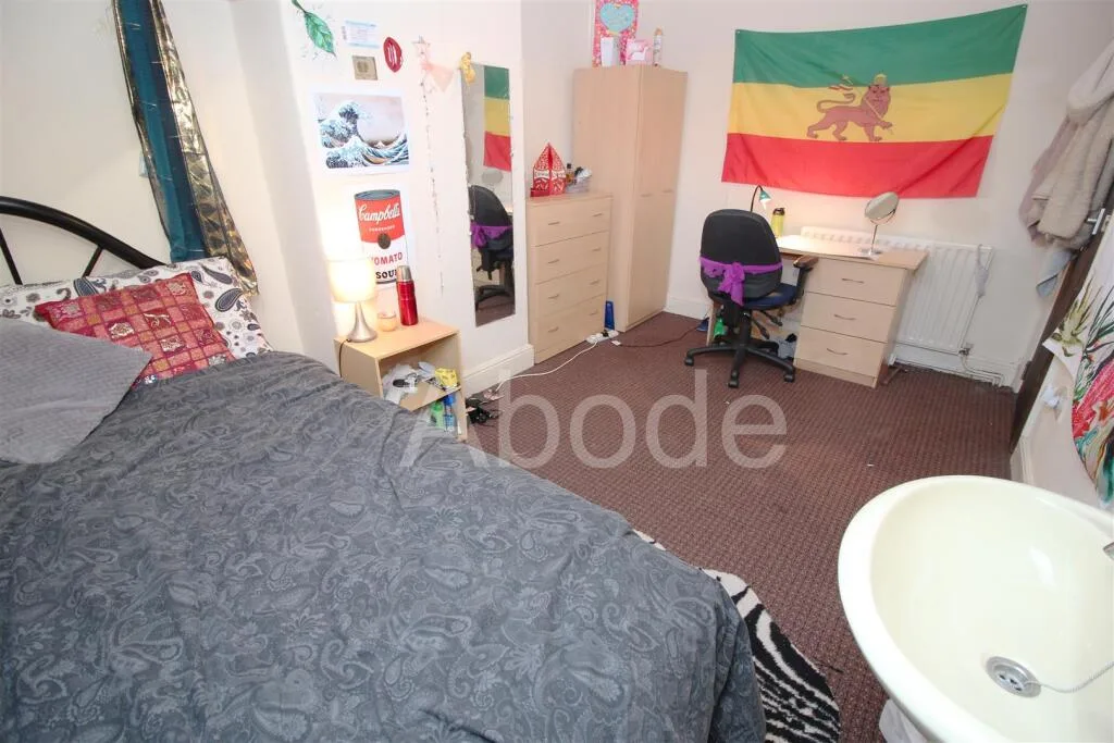 5 bedroom house for rent