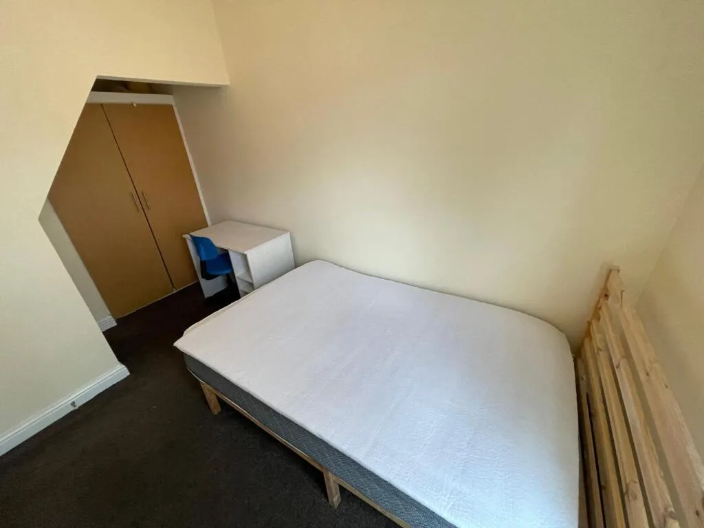 4 bedroom terraced house for rent
