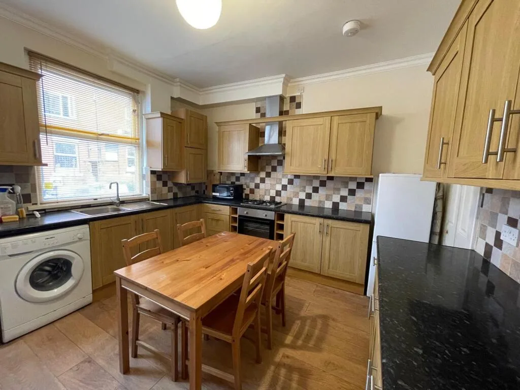 4 bedroom terraced house for rent