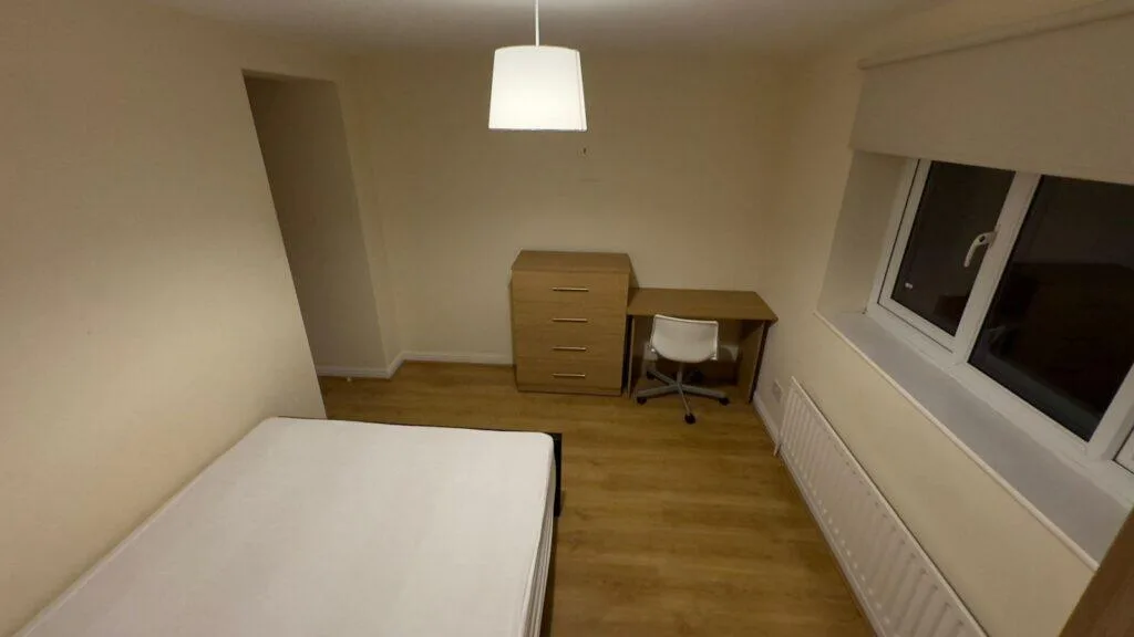 4 bedroom semi-detached house for rent