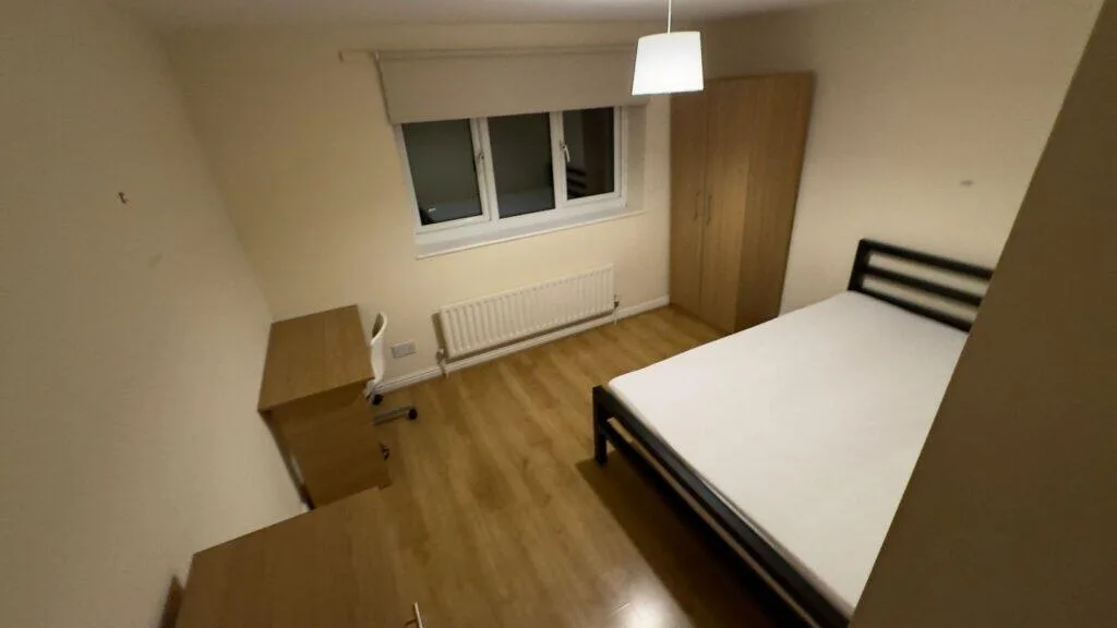 4 bedroom semi-detached house for rent
