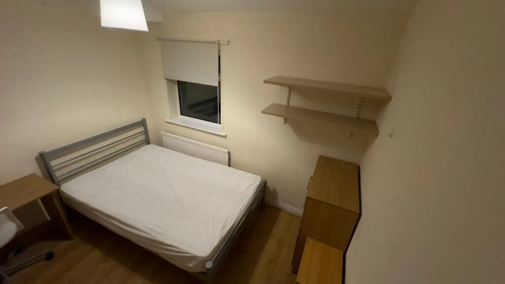 4 bedroom semi-detached house for rent