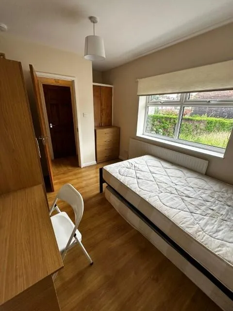 4 bedroom semi-detached house for rent