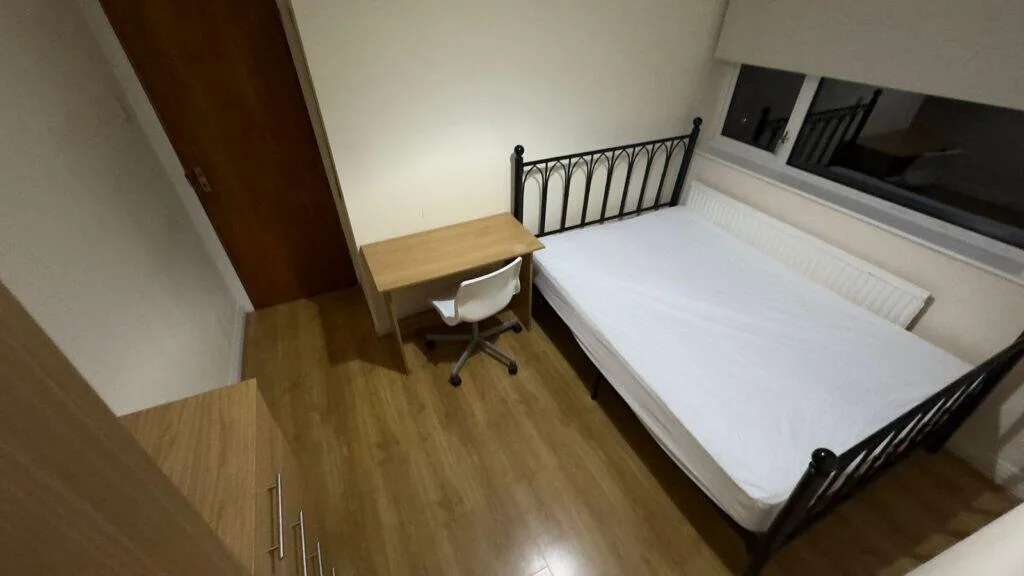 4 bedroom semi-detached house for rent