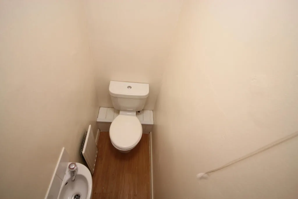 4 bedroom semi-detached house for rent