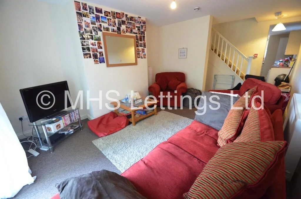 5 bedroom terraced house for rent