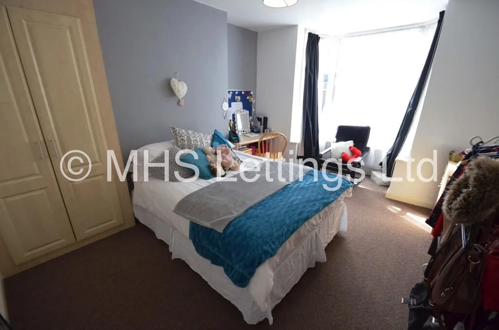 5 bedroom terraced house for rent