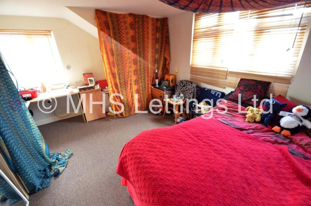 5 bedroom terraced house for rent