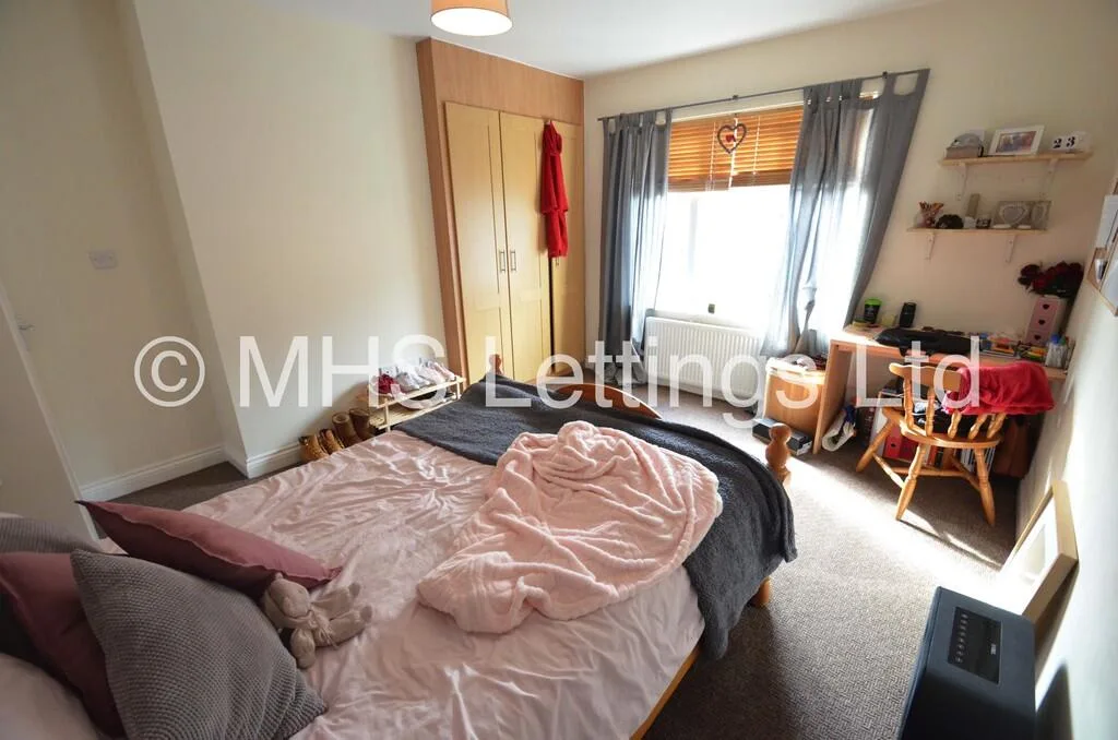 5 bedroom terraced house for rent
