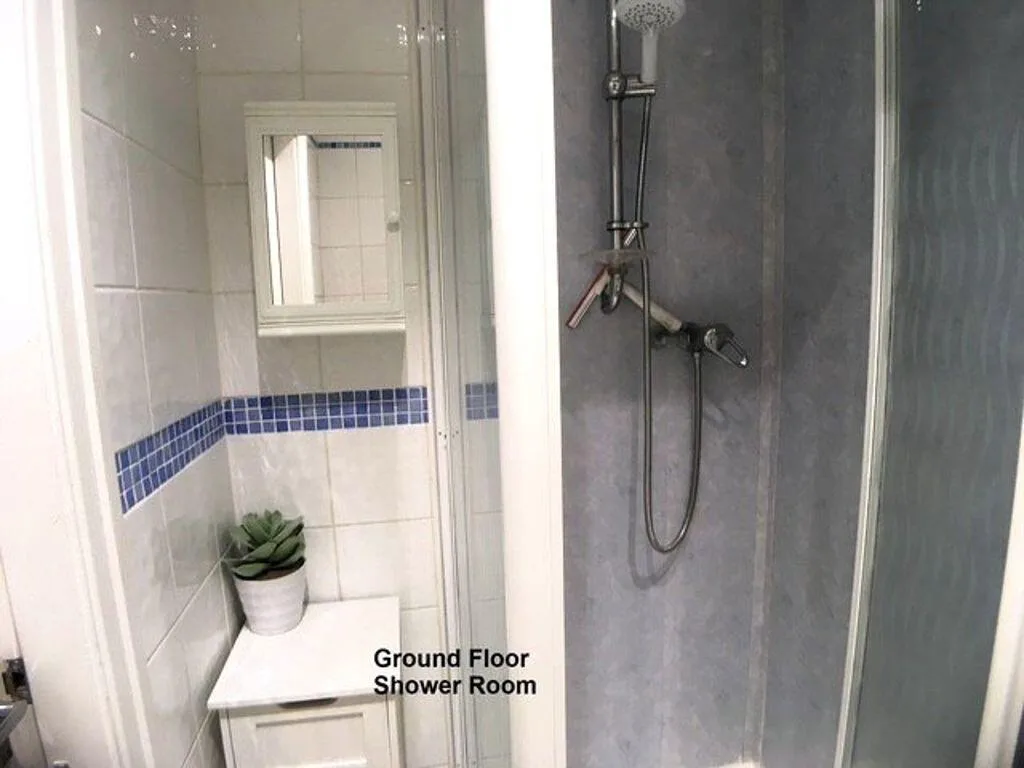 5 bedroom house for rent