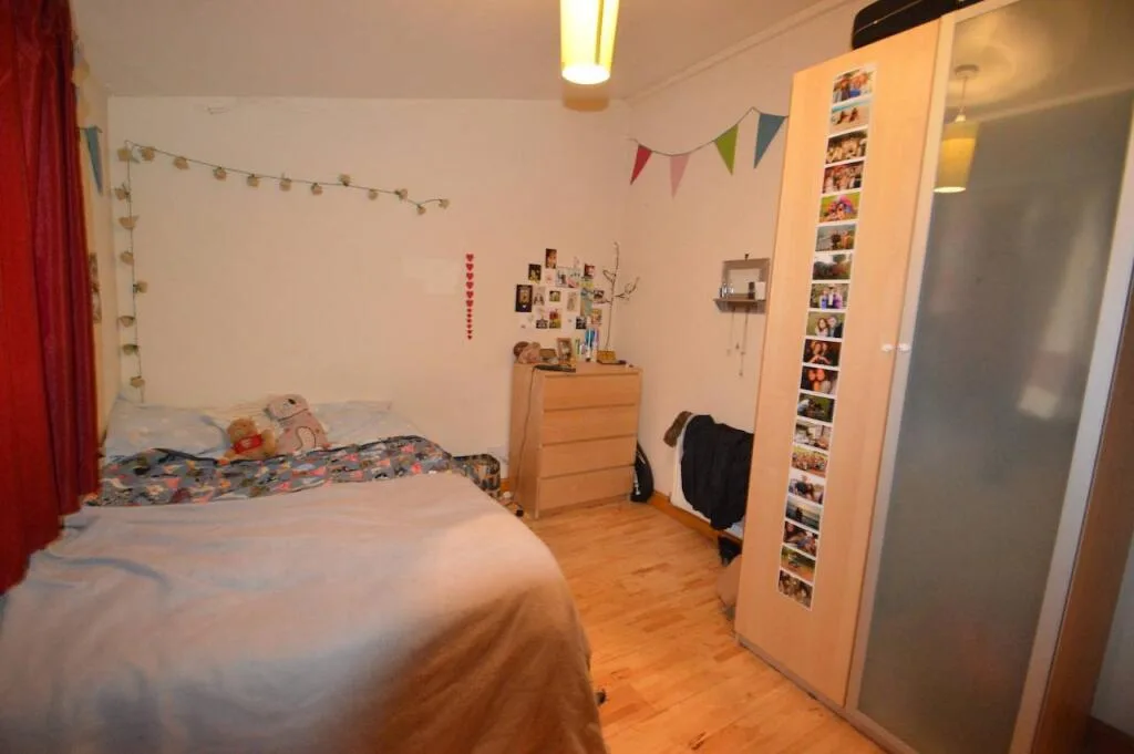 5 bedroom terraced house for rent